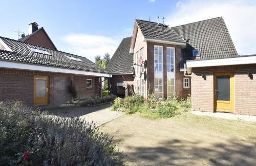 4 Room Holiday Apartment with Garden near Lake - Photo 1