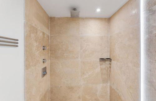 Amazing Ocean and 1 Hotel pool Views 2BR 3BA w Balcony - Foto 5