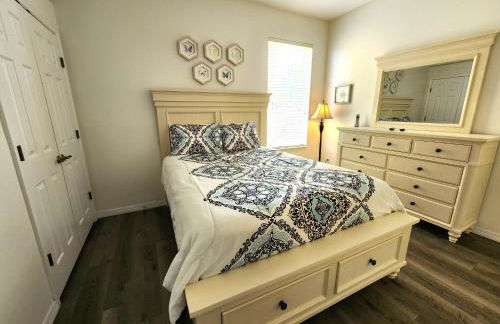 652- Spacious 5-Bedroom Villa with Pool, Spa & Scenic Lake Views - Foto 16