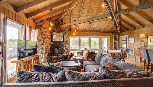 Close to Trails! Seven Devils Retreat with Hot Tub - Foto 4