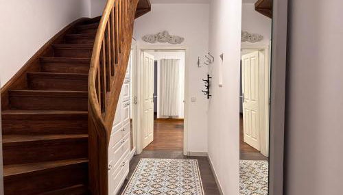 T&K Apartments - 8 Room Detached house - 6 min to Messe DUS - Private Parking - Foto 3