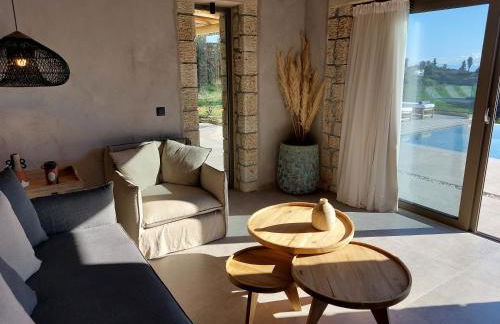 Elaiopetra Kefalonia - Stonehouse Hideaway with pool - Modern Luxury with Serene Sea and Mountain Views - Foto 27