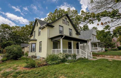 Beautiful - 4bd with Contemporary Interior - Foto 12