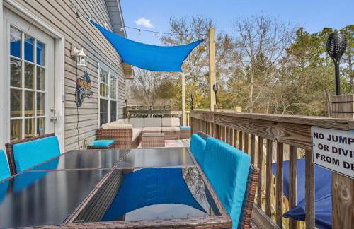 Waterfront Home with Pool, Hot Tub and Game Area - Foto 35