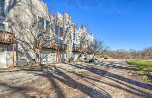 Lovely Iowa City Townhome about 3 Mi to Dtwn! - Foto 24