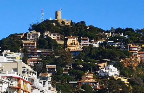 Fantástico Apartamento en el centro de Blanes y a 150mts de la Playa - Photo 18