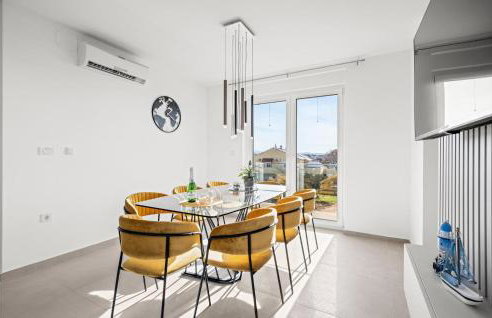 4 Bedroom Cozy Apartment In Srima - Foto 6