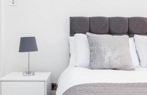 Leicester Square Apartment - Photo 16