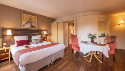 HOTEL CERISE - LES SOURCES Luxeuil-les-Bains - Foto 5