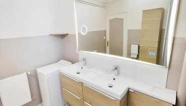 L'Amicale : 80 m², 6 Prs, 3 Ch, Centre ville - Foto 3