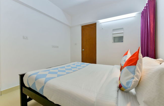 OYO 16140 Home Exotic 1BHK Kakkanad - Foto 8