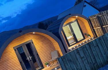 Apex Studio Pod & Jacuzzi Bath - Photo 9