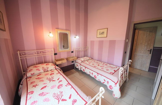 Spoleto Poolside - Sleeps 24 - Photo 55