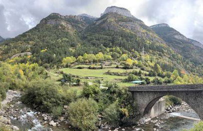 CALMFRANC ático abuhardillado con vistas al río y la montaña Avistamiento de ciervos en Canfranc Pueblo - Foto 64