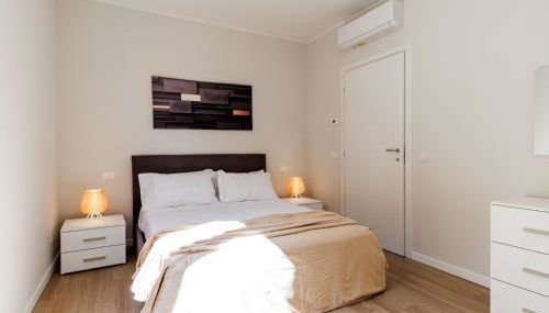 Chiara Apartment 6 guest - Train Station - Parking - Foto 5, wardrobe, heating