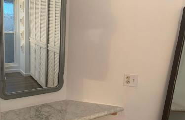 2 bedroom bungalow with hot tub - Photo 43