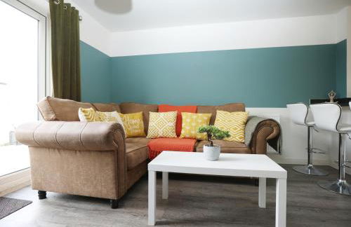 Homington House By N And N Stays, Perfect for Contractors and Workers, Private off road Parking for 2 vehicles, Fast Wifi - Foto 25