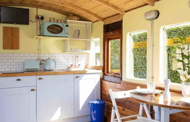 Unique Comfy Remodelled Railway Carriage - Foto 9