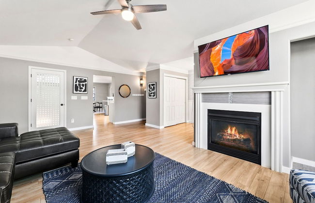 Scandinavian Chic – Hot Tub, Bikes and Lake Life! - Foto 19