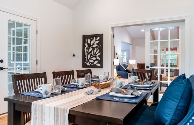 Luxuriously Lakeside by Avantstay Lakefront Retreat w Game Room - Foto 14