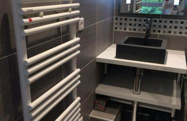 Trés Beau Studio (face bois), 10mn de l'Etoile - Foto 4