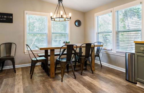 Franklin 4BR Escape, BBQ, Fire Pit, Sleeps 15 - Foto 4