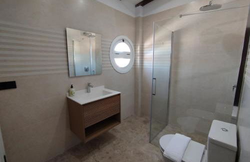 Gran Casa con Piscina Privada by Chiclana Dreams - Foto 24