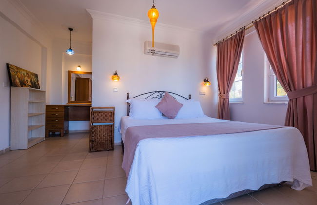 Infinity Flora Villa - Photo 2