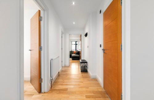 Modern Hoxton 2 Bed, 2 Bath Apartment with Balcony Sleeps 6 - Foto 21