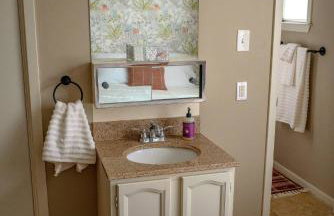 Pet-Friendly Aggie Village - Fire Pit Games and walk to Texas AnM - Foto 46