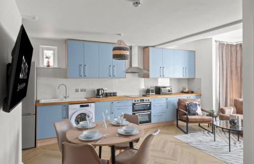 Stylish Flat I Sleeps 6 I With Parking - Photo 22