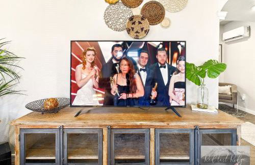 Boho Revival Modern Glam with AC in Downtown Albany - Foto 8