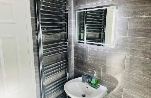 Charming Brecon Beacons Cottage with Parking - Foto 17