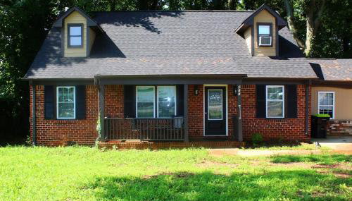 Cozy, Relaxing 4-Bedroom House in Forest Park - Foto 3