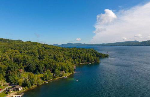 Serene Silver Bay Home on Lake George with Boat Slip - Foto 37