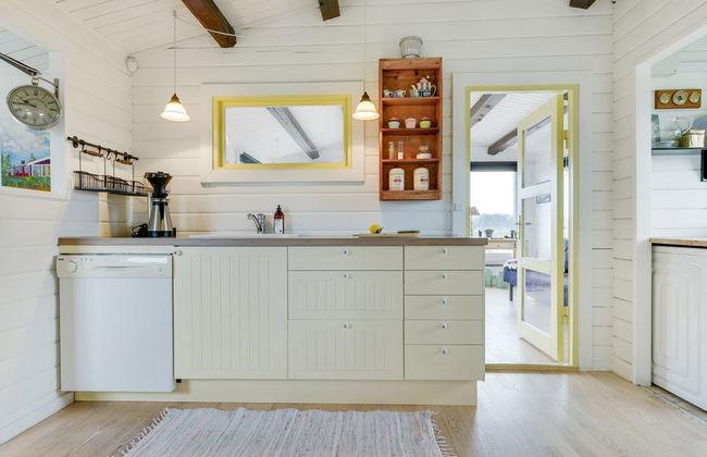 "Ylvie" - 150m from the sea - Foto 29