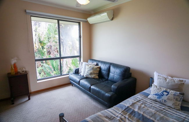 Encounter Bay Family Retreat Pets Welcome - Photo 13