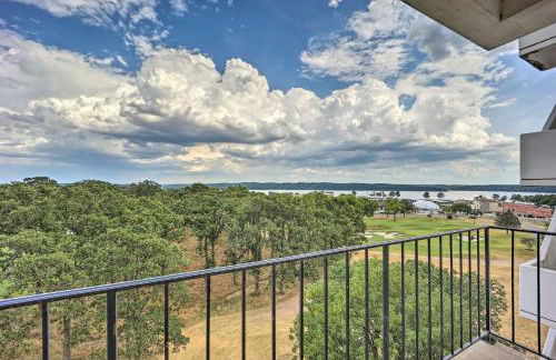 Golf Course and Lake Views Cozy Afton Condo! - Foto 30