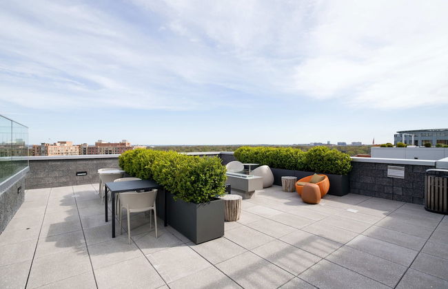 Bright Apartment with Great Amenities - Foto 54