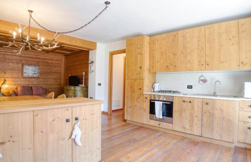 Dolomites Mountain Residence - Cozy Alpine Chalets with Private Parking - Foto 6