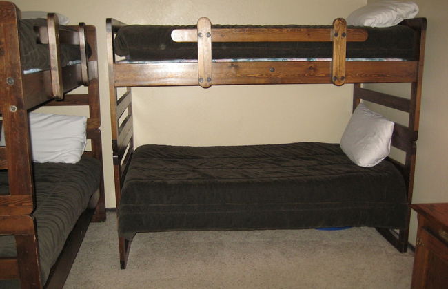 Chateau Sans Nom by Mammoth Reservation Bureau - Foto 11