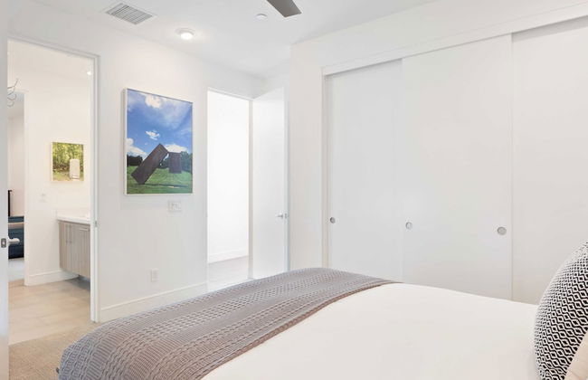 Sleeps 28! 2 Luxe Villas w/ Pool & Putting Green Polo Villas Nova by Avantstay - Foto 25