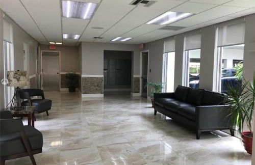 Walk to the Beach at Sunny Isles - Foto 13