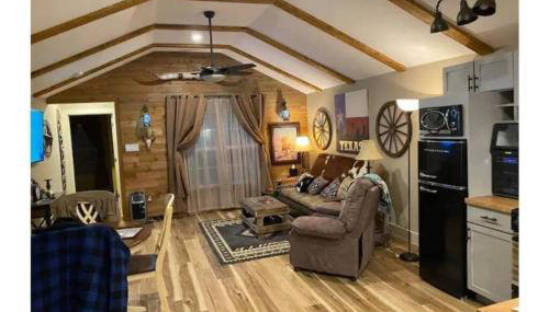 Stockyards-Walk 1 Block to StockYards-Cowboy Cabin - Foto 3