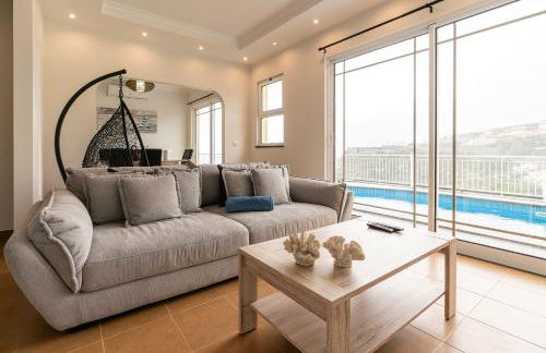 Casa Agrela by Rent2U, Lda Swimming Pool & Jacuzzi - Photo 14