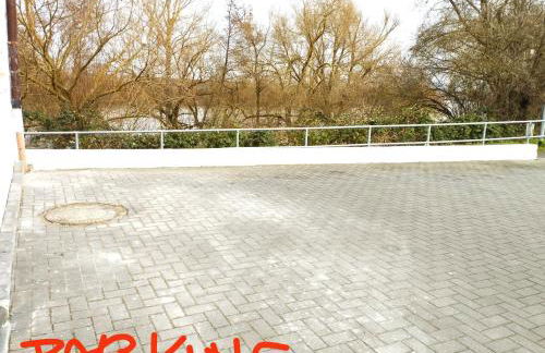 RIVER SIDE near FRANKFURT-AIR CONDITION-PRIVATE PARKING - Foto 28
