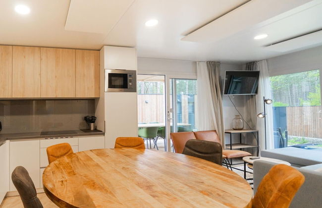 Chalet With air Conditioning on a Holiday Park - Foto 10