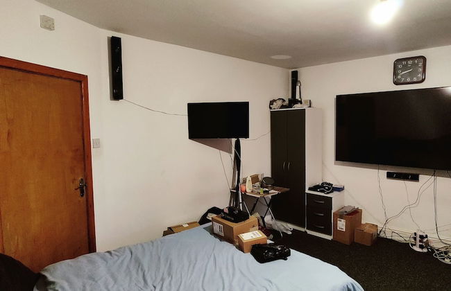 Birmingham - Apartment - Sleeps 3 - Great Location - Photo 6