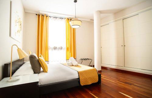 AZZ Sevilla Torre de la Plata Apartamentos - Photo 102