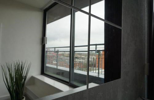 Penthouse - Amazing City Skyline Views - Free Parking - Balcony - Utilita Arena - New St Station - Bullring Shopping - Foto 39
